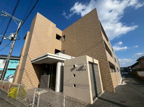 メゾンハピネスⅡの物件外観写真